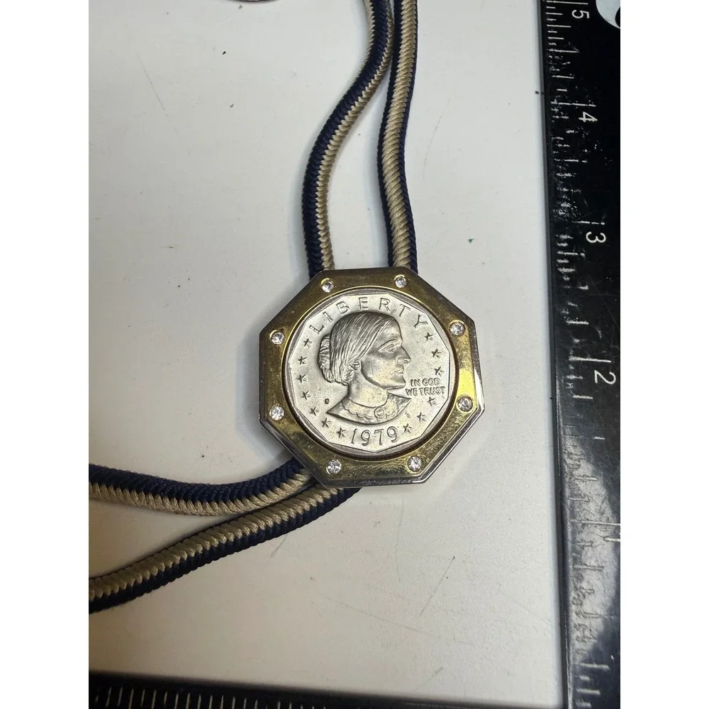 Susan B Anthony 1979 Dollar Coin Bolo Tie Octagon Rhinestone Bezel Navy Tan Cord